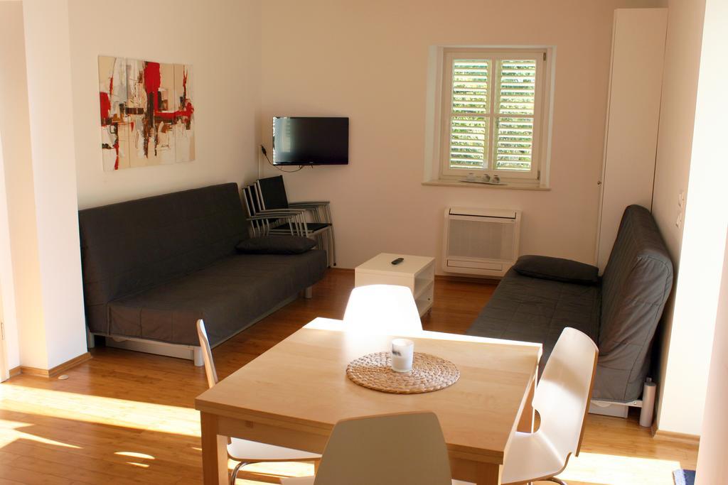 Park Apartments Izola Esterno foto