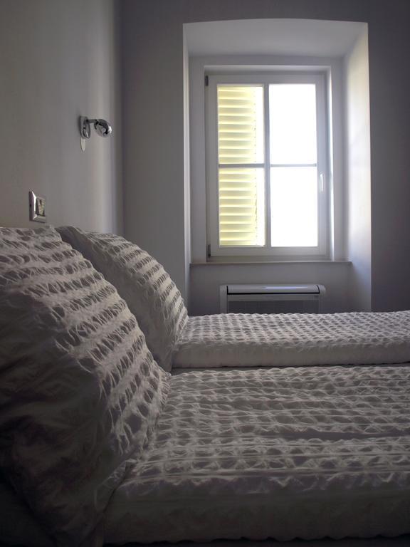 Park Apartments Izola Esterno foto