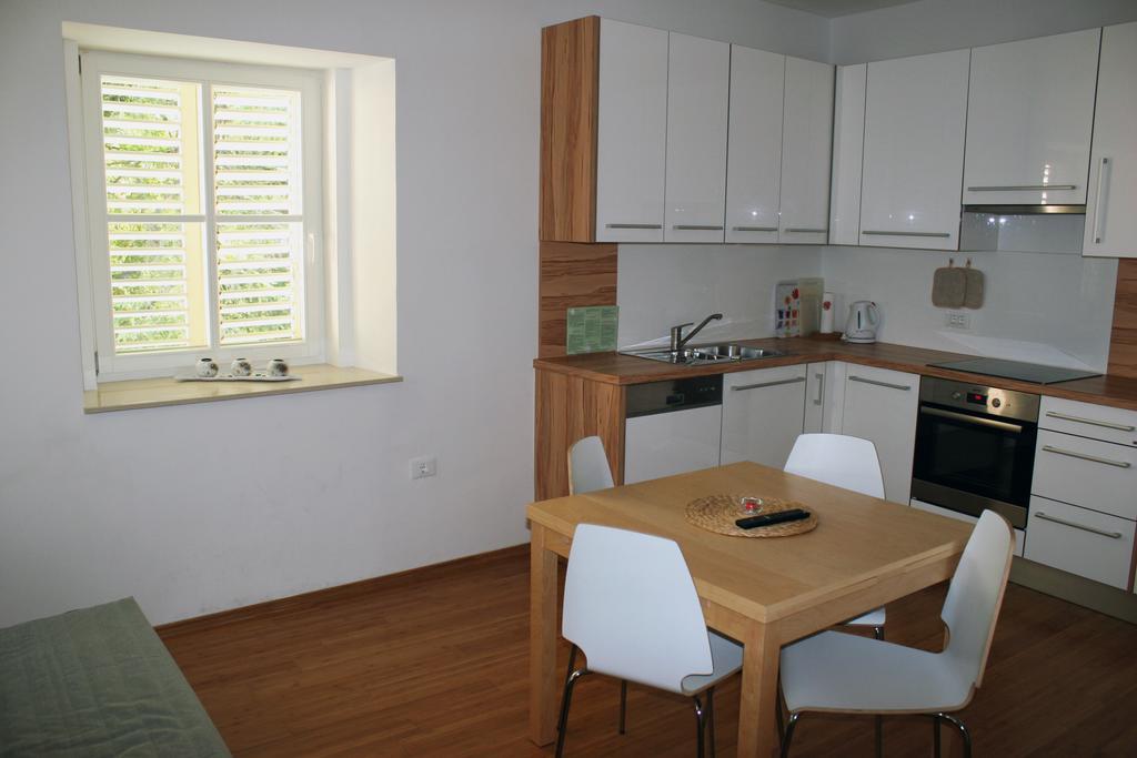 Park Apartments Izola Esterno foto