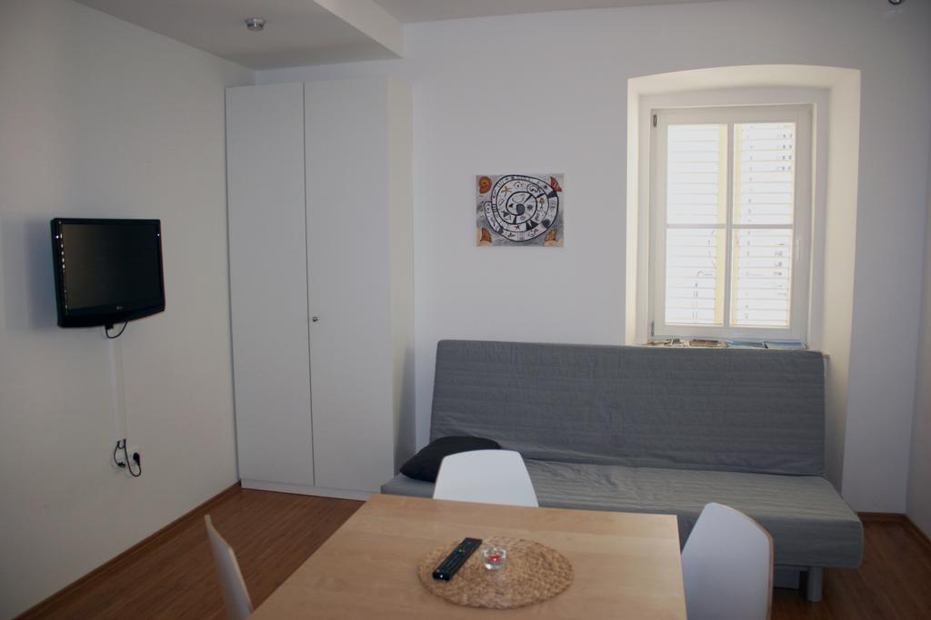 Park Apartments Izola Esterno foto